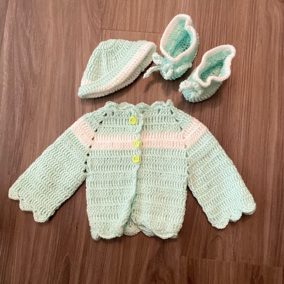 Handmade Baby Crochet Set booties , hat, and jacket in Mint Green 0-3M - Picture 1 of 8
